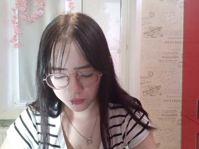 MyrleHenggeler live cam on BongaCams