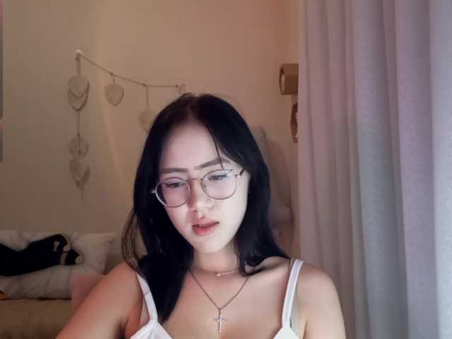 MyrleHenggeler live cam on BongaCams