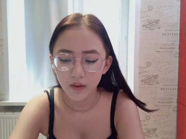 MyrleHenggeler live cam on BongaCams
