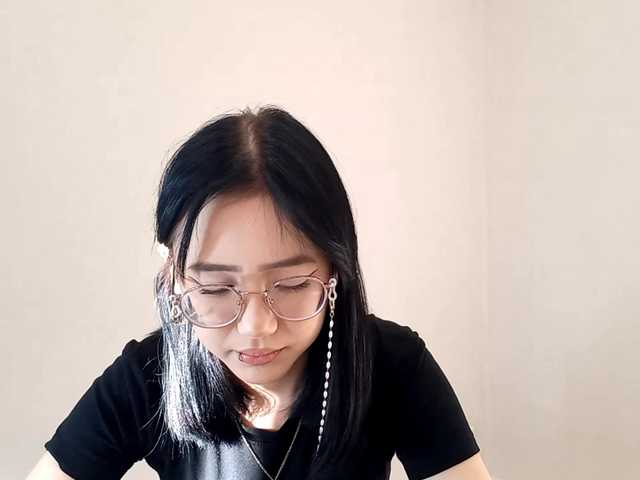 MyrleHenggeler's BongaCams show and profile