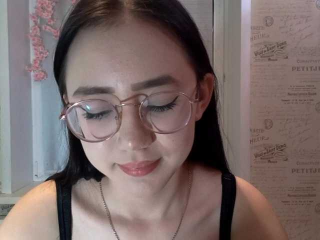 MyrleHenggeler live cam on BongaCams