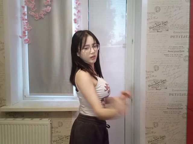 MyrleHenggeler live cam on BongaCams