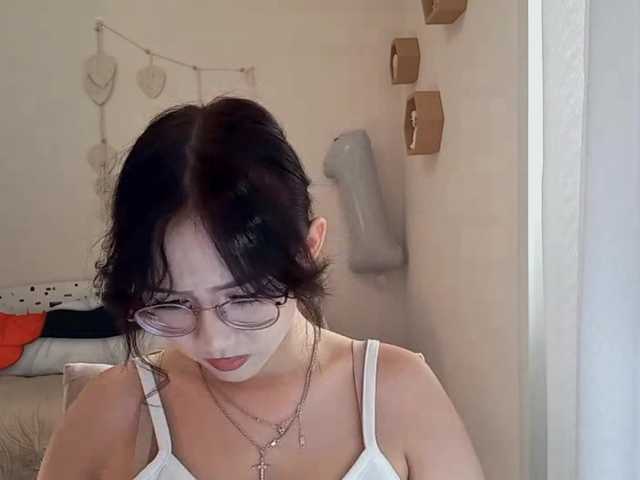 MyrleHenggeler live cam on BongaCams