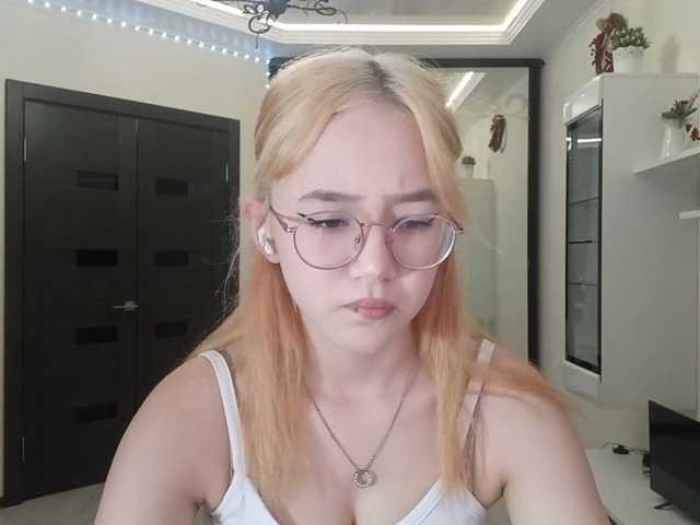 MyrleHenggeler live cam on BongaCams