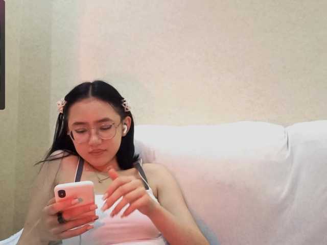 MyrleHenggeler live cam on BongaCams