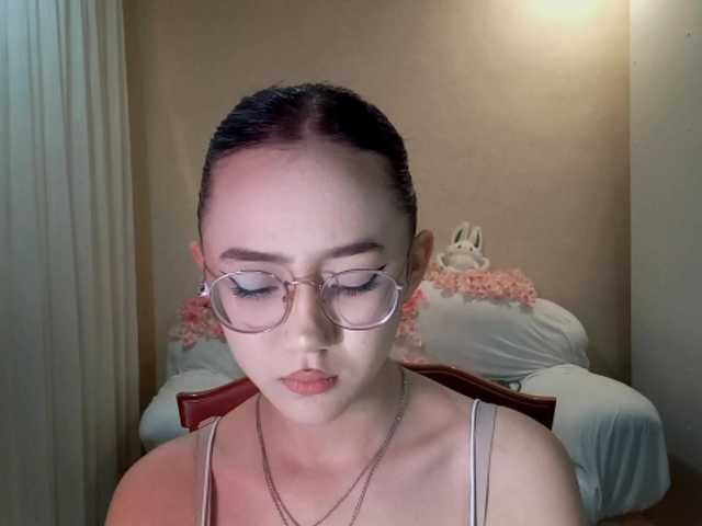 MyrleHenggeler live cam on BongaCams