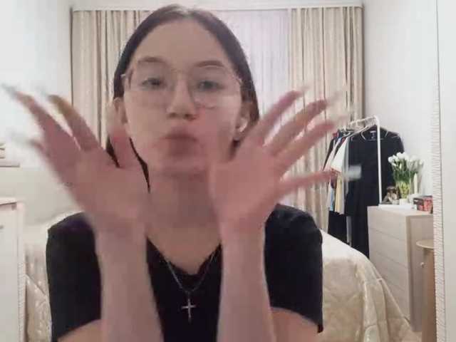 MyrleHenggeler live cam on BongaCams