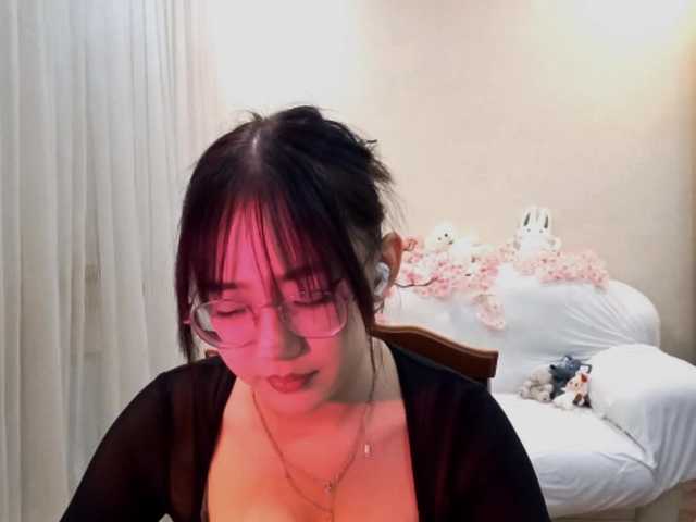 MyrleHenggeler live cam on BongaCams