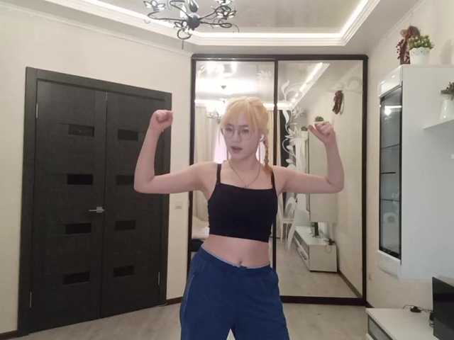 MyrleHenggeler live cam on BongaCams