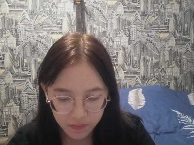 MyrleHenggeler live cam on BongaCams