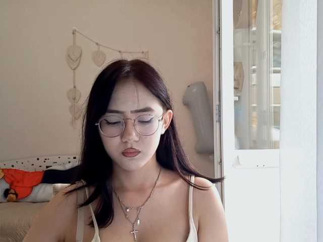 MyrleHenggeler live cam on BongaCams