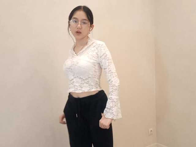 MyrleHenggeler's BongaCams show and profile