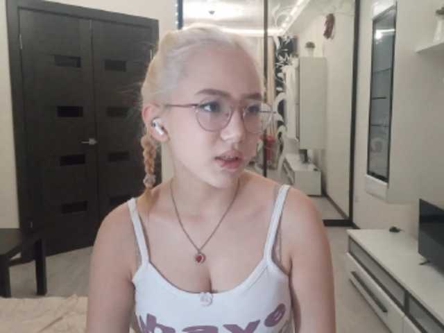 MyrleHenggeler, en vivo ahora en BongaCams