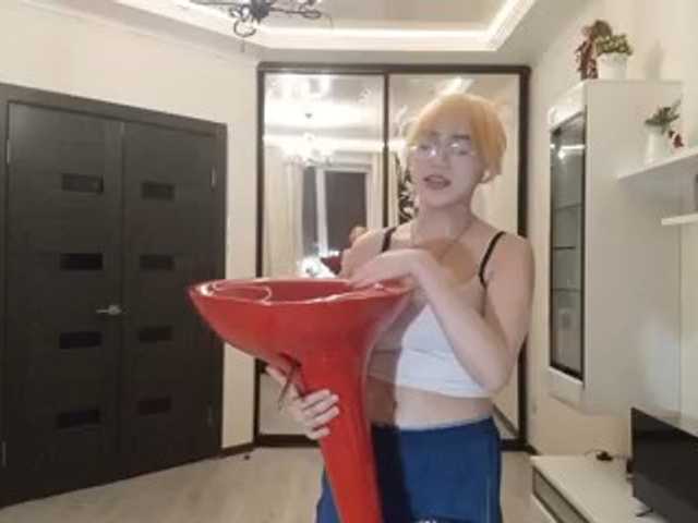 MyrleHenggeler live cam on BongaCams