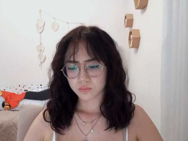 MyrleHenggeler live cam on BongaCams