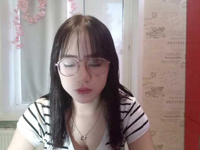 MyrleHenggeler live cam on BongaCams