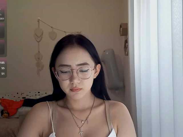MyrleHenggeler live webcam show