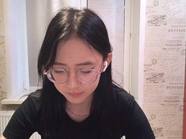 MyrleHenggeler live cam on BongaCams