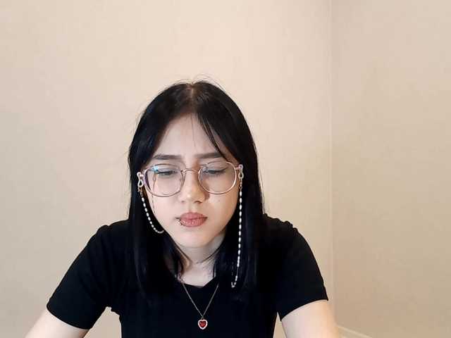 MyrleHenggeler's BongaCams show and profile