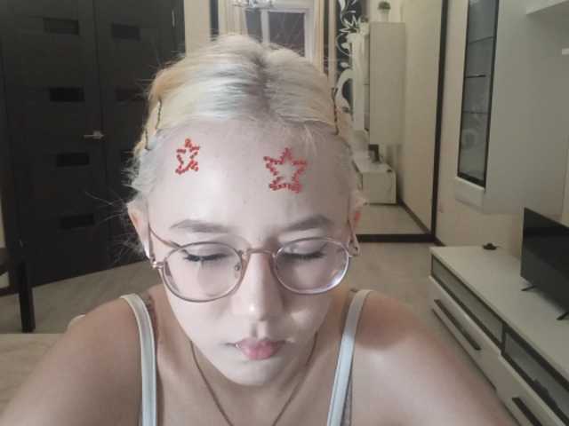 MyrleHenggeler live cam on BongaCams