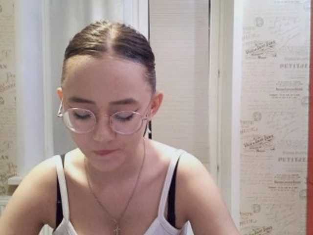 MyrleHenggeler live cam on BongaCams
