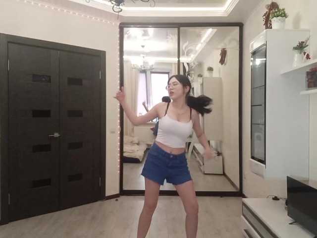 MyrleHenggeler live cam on BongaCams