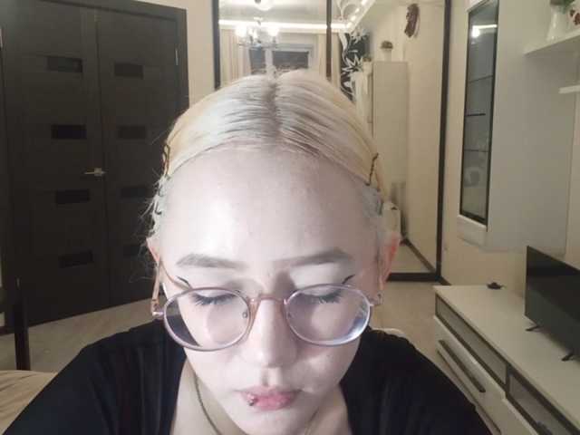MyrleHenggeler live cam on BongaCams