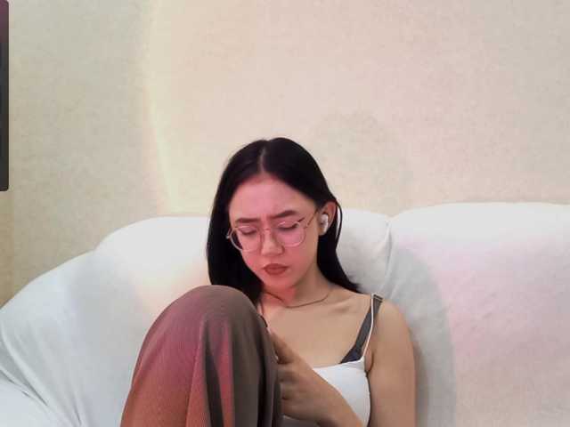 MyrleHenggeler live cam on BongaCams