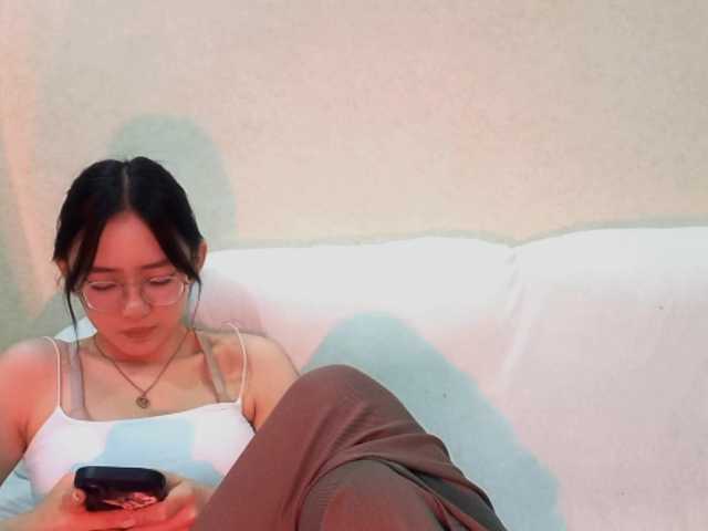 MyrleHenggeler live cam on BongaCams