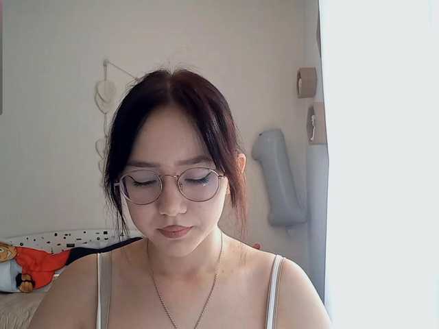 MyrleHenggeler live webcam show