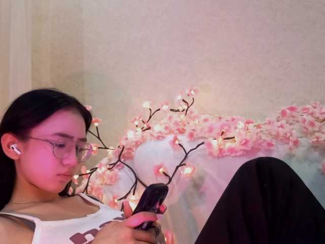 MyrleHenggeler live cam on BongaCams