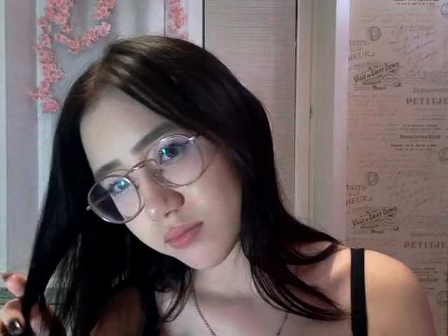 MyrleHenggeler live cam on BongaCams