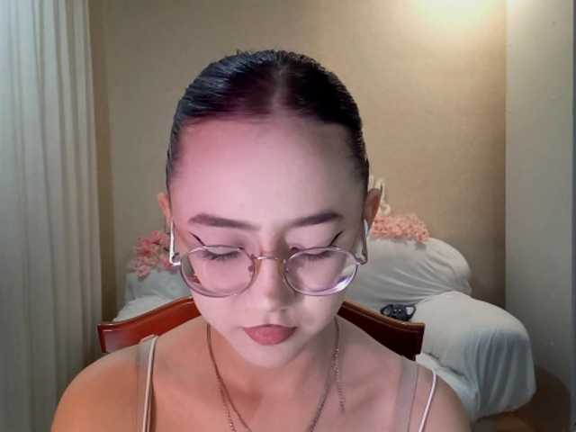MyrleHenggeler live cam on BongaCams