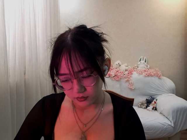 MyrleHenggeler live cam on BongaCams