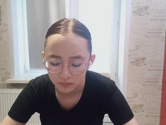 MyrleHenggeler live cam on BongaCams