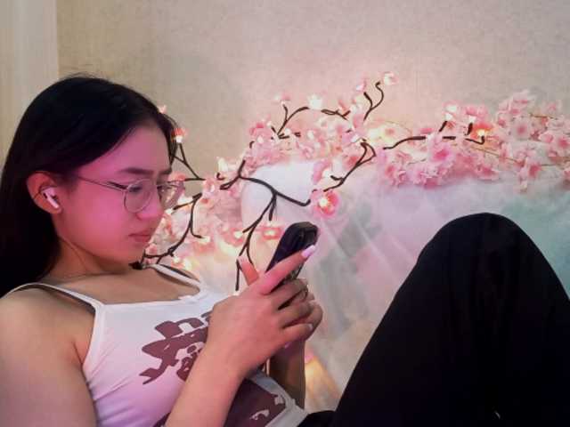 MyrleHenggeler live cam on BongaCams