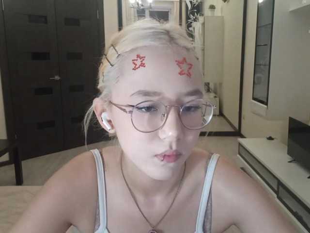 MyrleHenggeler live cam on BongaCams