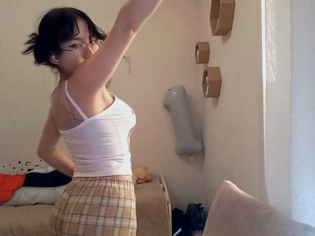 MyrleHenggeler live cam on BongaCams