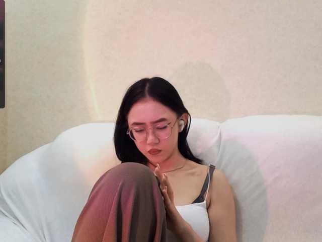 MyrleHenggeler live cam on BongaCams