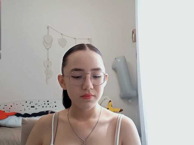 MyrleHenggeler live cam on BongaCams