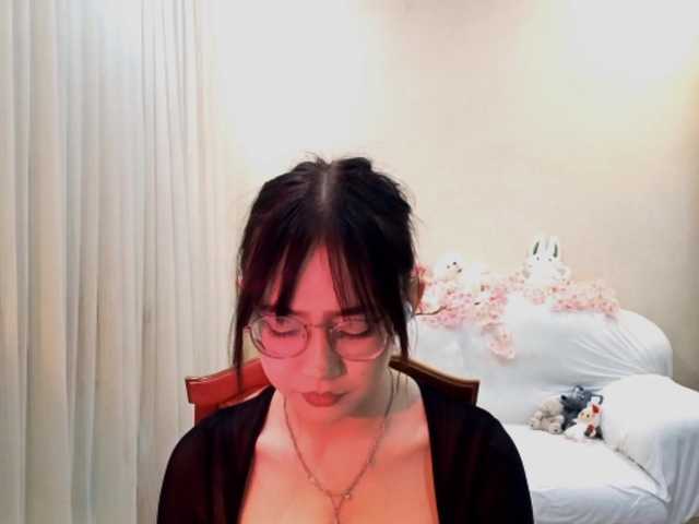 MyrleHenggeler live cam on BongaCams