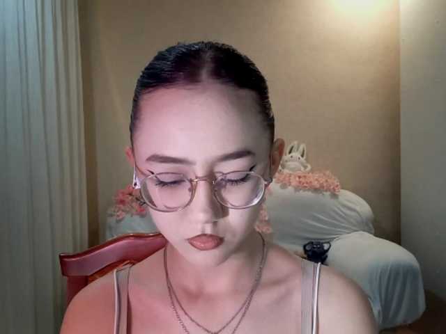 MyrleHenggeler live cam on BongaCams