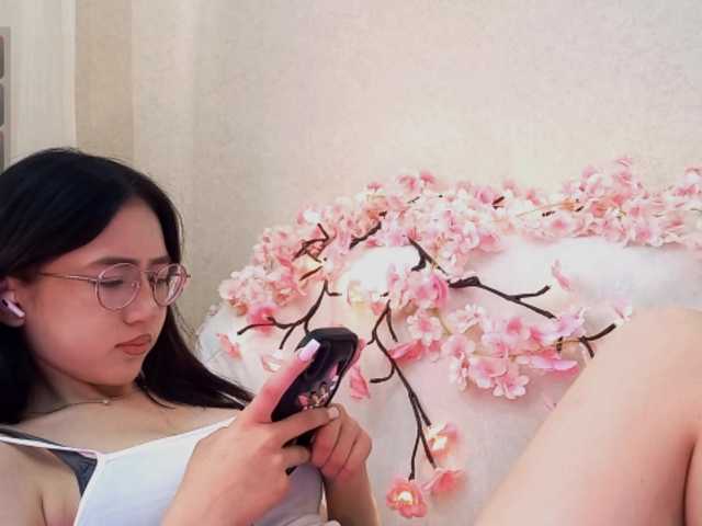 MyrleHenggeler live cam on BongaCams