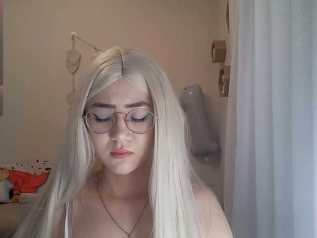 MyrleHenggeler live cam on BongaCams