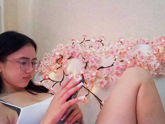 MyrleHenggeler live cam on BongaCams
