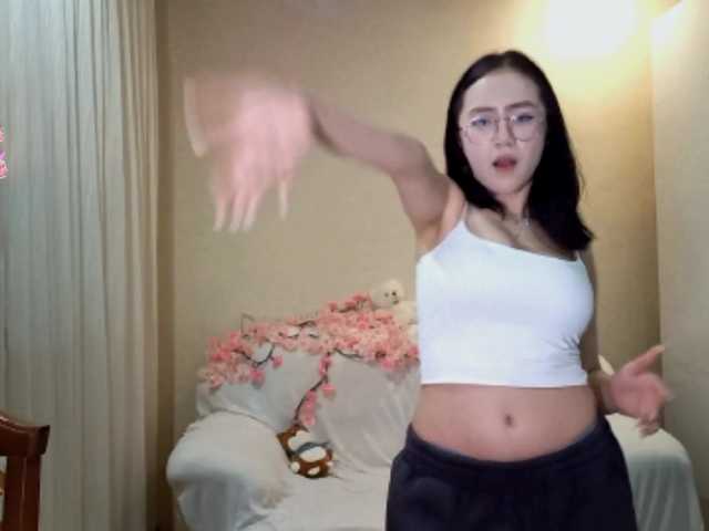 MyrleHenggeler live cam on BongaCams