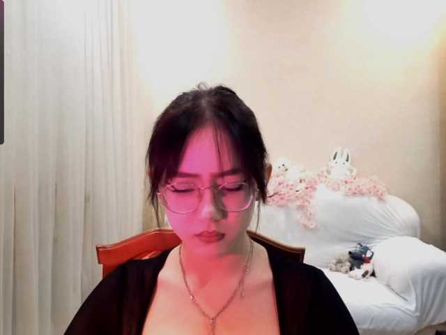 MyrleHenggeler live cam on BongaCams