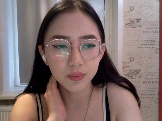 MyrleHenggeler live cam on BongaCams