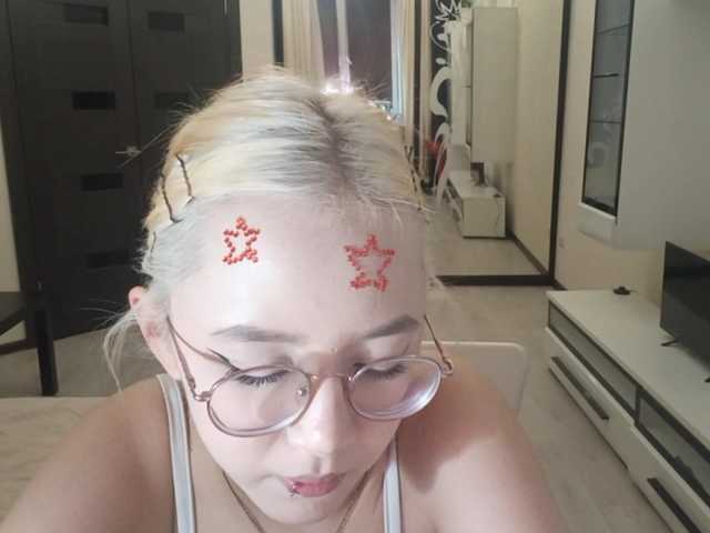 MyrleHenggeler live cam on BongaCams