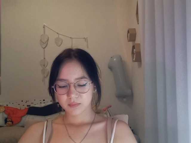 MyrleHenggeler live webcam show
